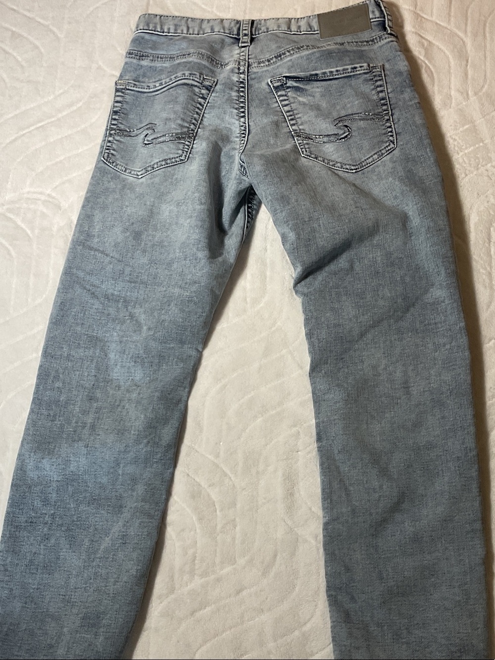 SILVER JEANS RELAXED tapered leg EDDIE